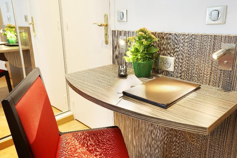 Du Moderne Hotel Paris